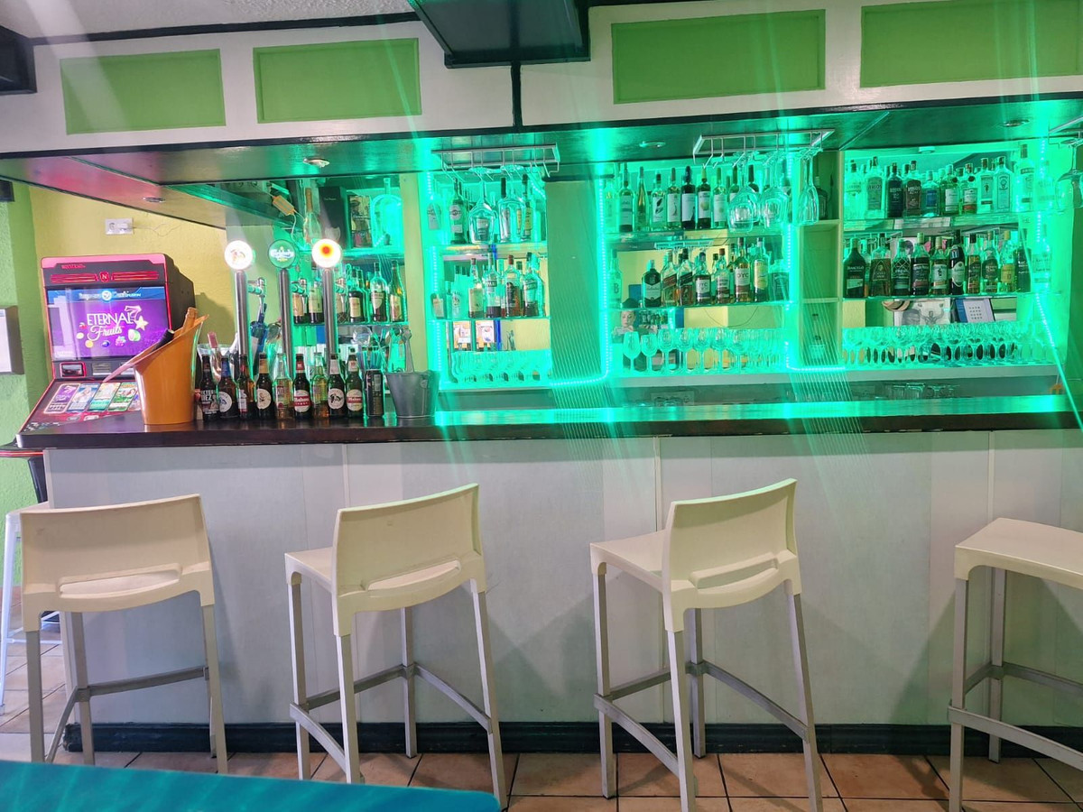 Commercial Premises te Marbella East 3