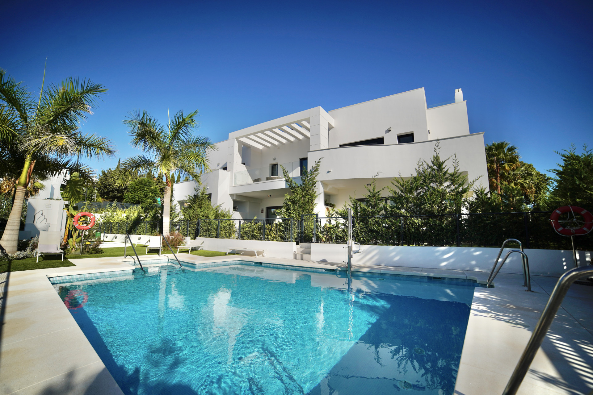 Modern Mediterranean Luxury Home with Panoramic Sea Views and Stunning Rooftop Solarium