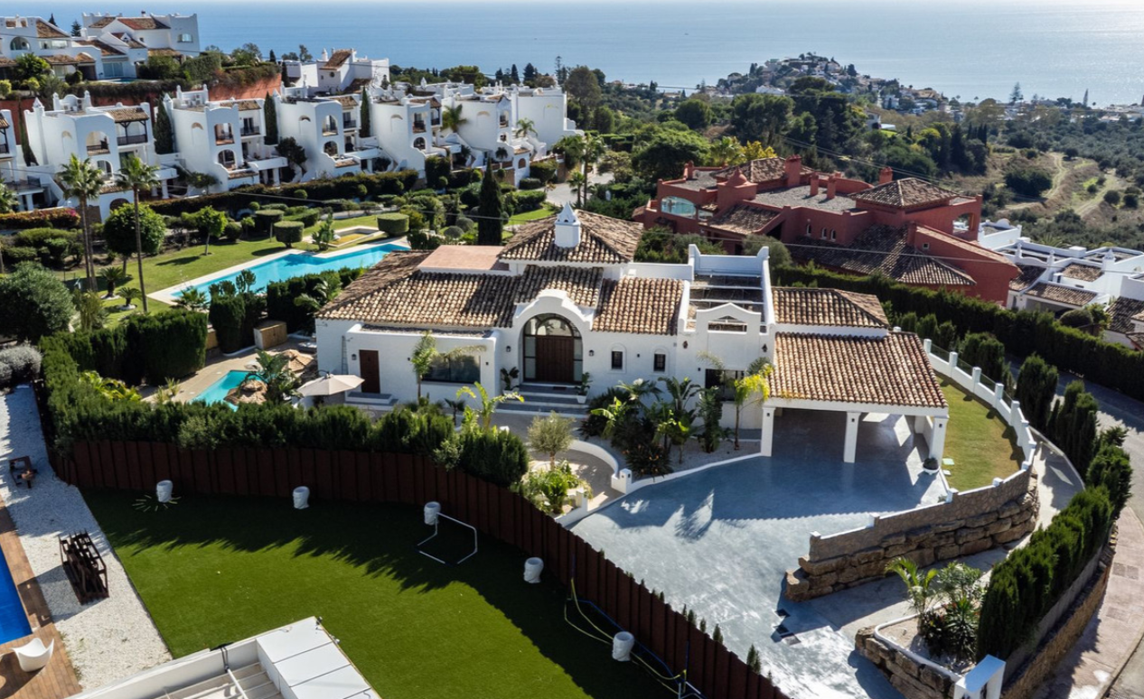 Mediterranean Masterpiece with Unrivalled Views in Casablanca, Benalmadena