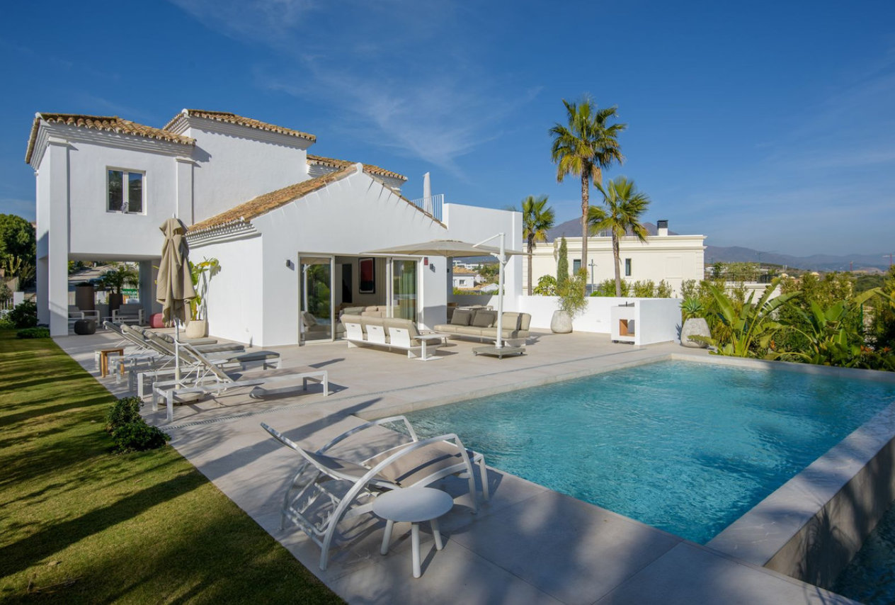 Stunning Fully Renovated and Furnished Villa in Casares Playa