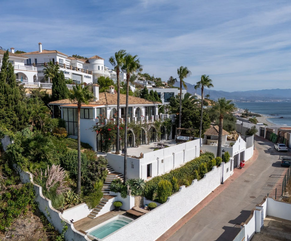 Enchanting Villa in Punta Chullera with Panoramic Sea Views, minutes from Sotogrande Marina