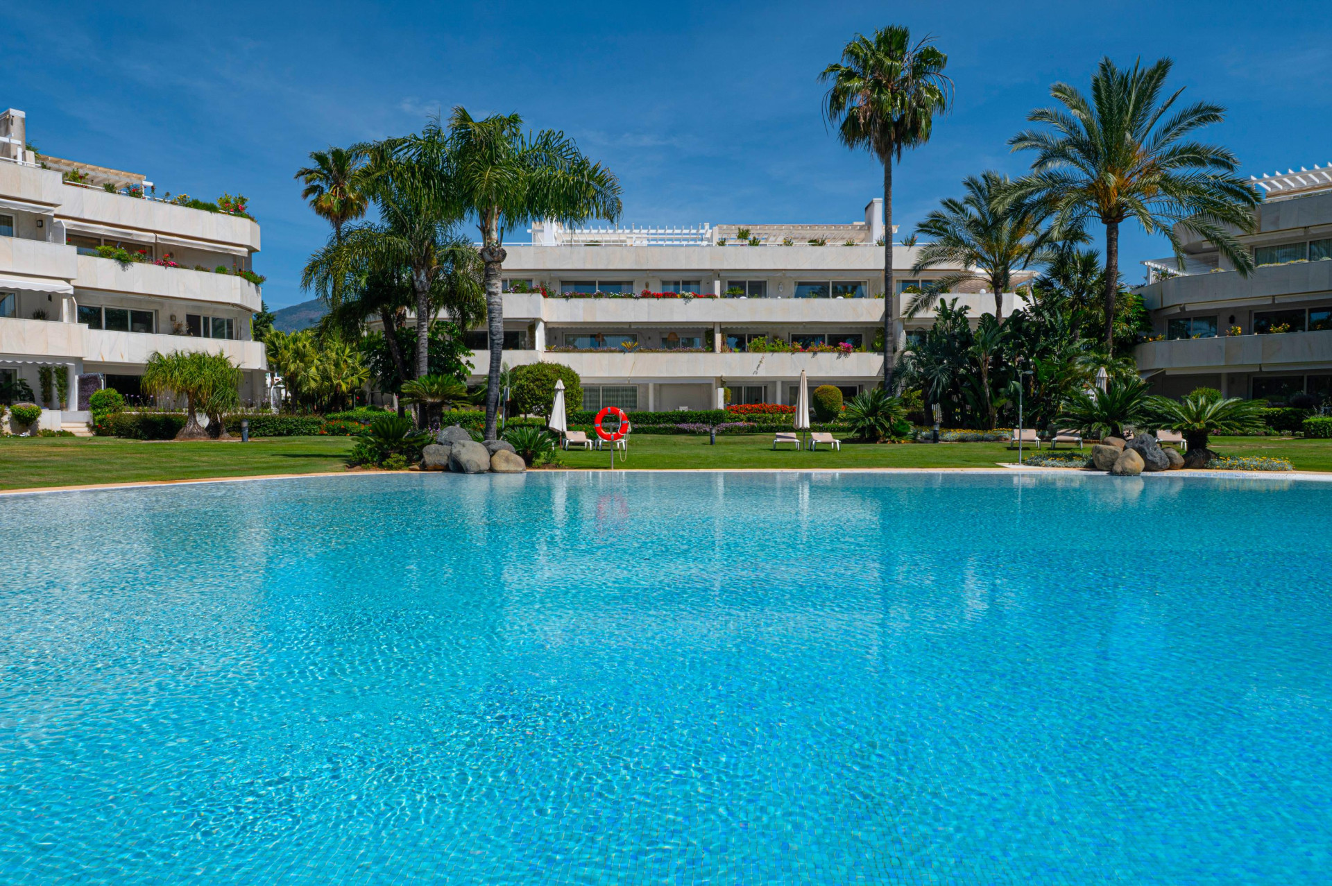 Image 3: Penthouse Duplex For sale, Nueva Andalucía, €3,295,000 [2650HFA]