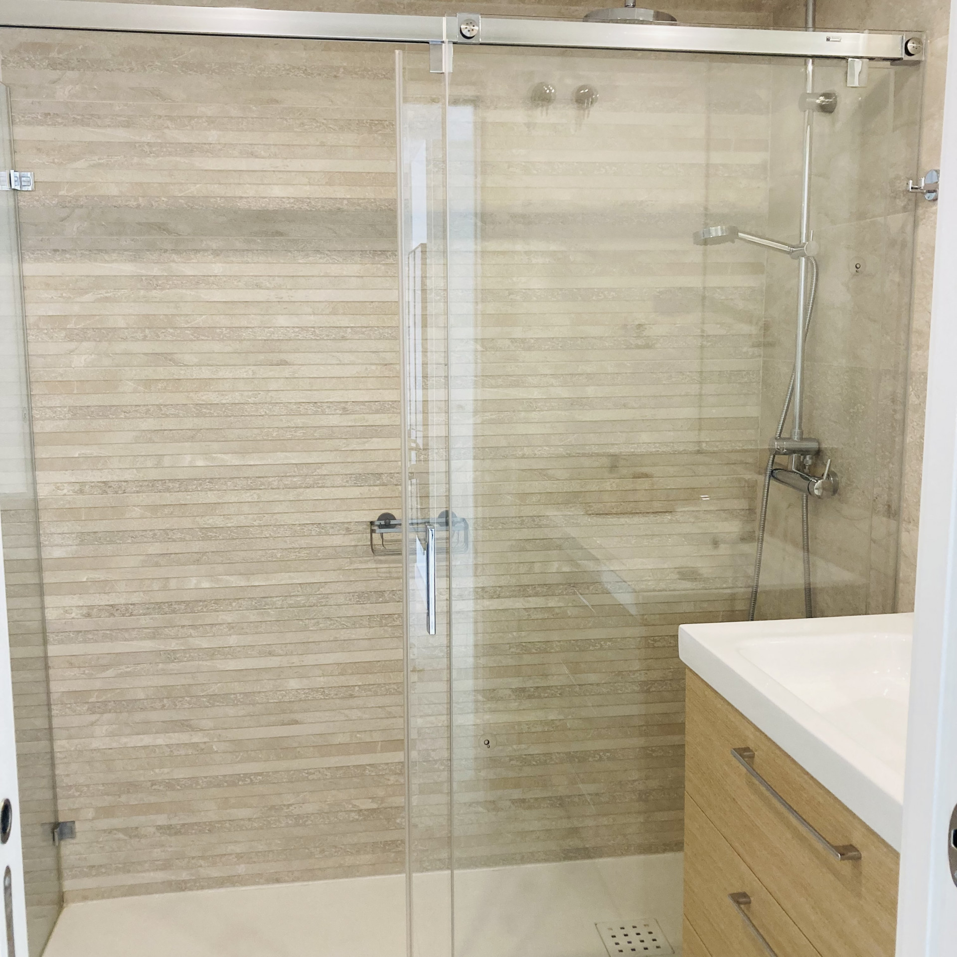 Rare opportunity ELEMENTS – Altos de Los Monteros / New construction from 2022, 1 room bijou 58m2 like first occupancy fully furnished with sea views