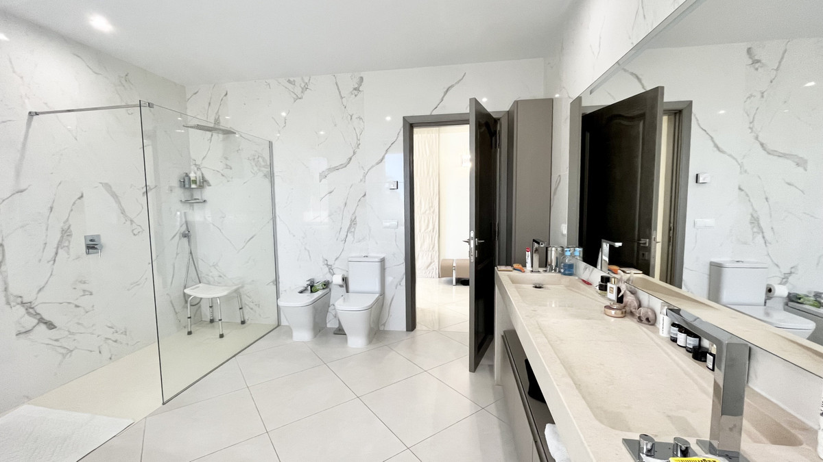 Villa Sotogrande R4030918