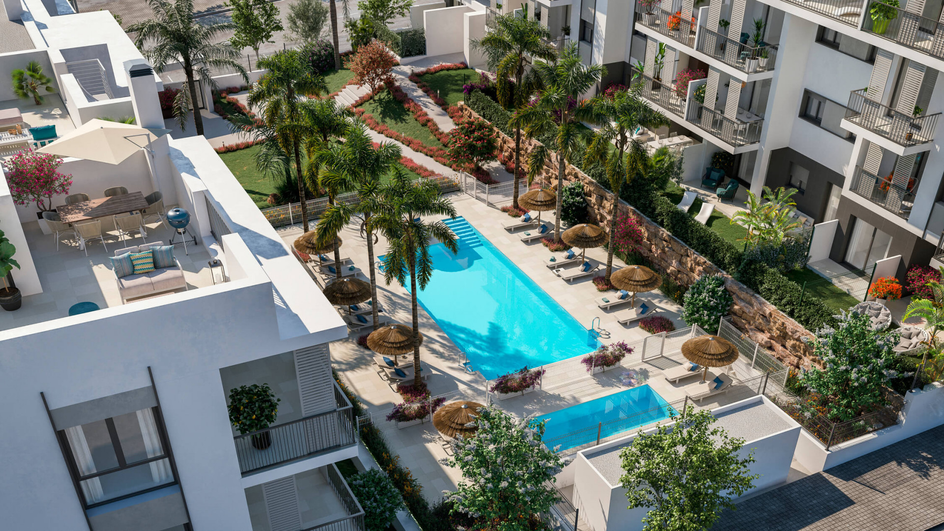 Two bedroom penthouse in the centre of Estepona with all amenities. | Image 2