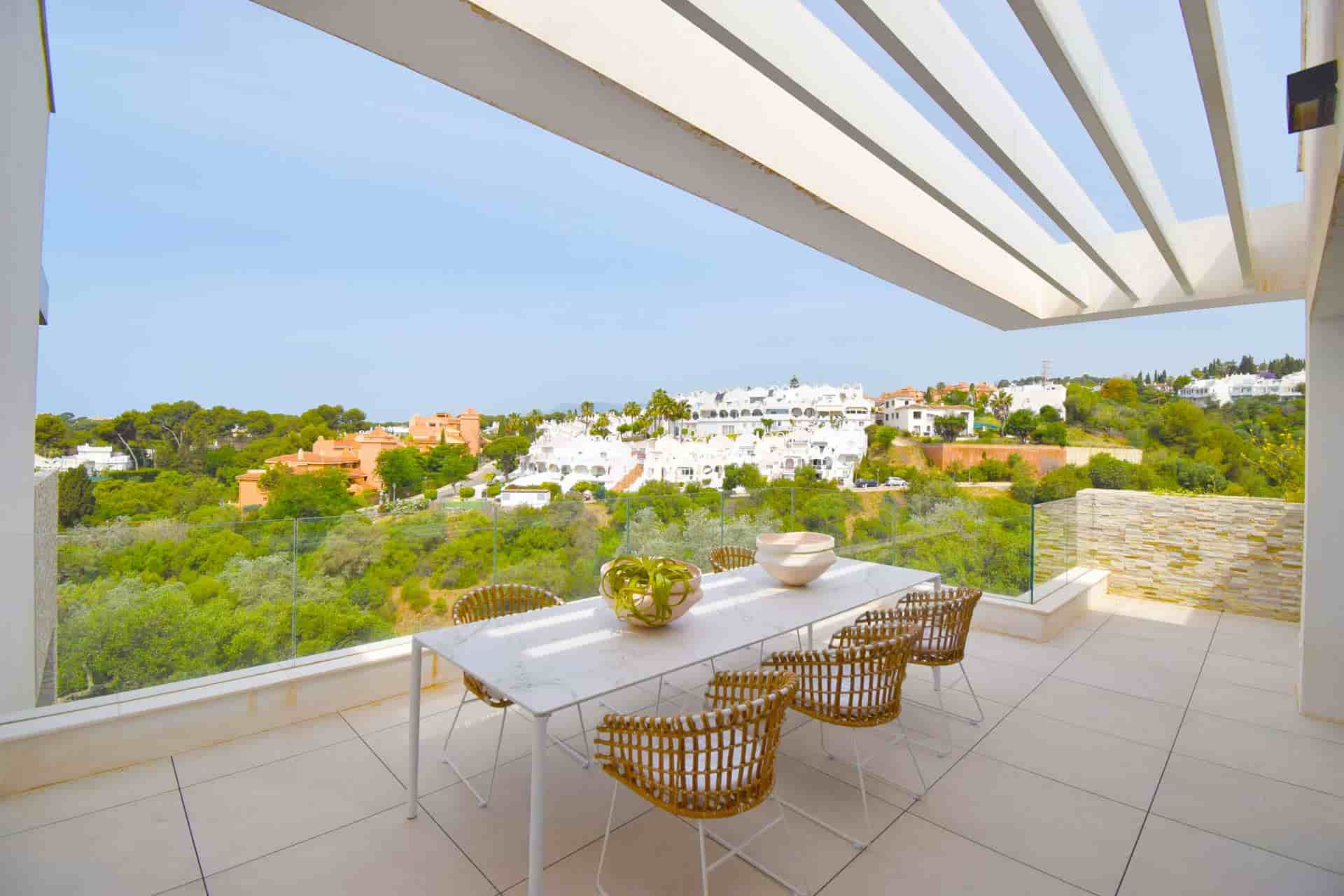 Artola Homes I: Exclusive frontline golf properties in Cabopino, Marbella. | Image 1