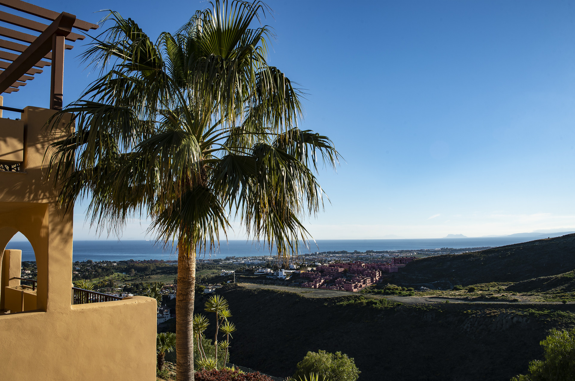 The Hacienda Collection: Apartments with sea views in La Alqueria, Benahavis | Image 35