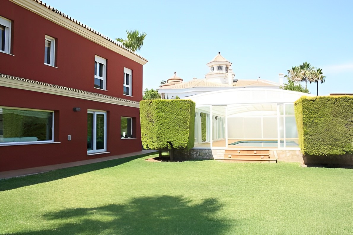 Sale of 2 tourist villas located in the Urbanization Guadalmar, Malaga | Image 3