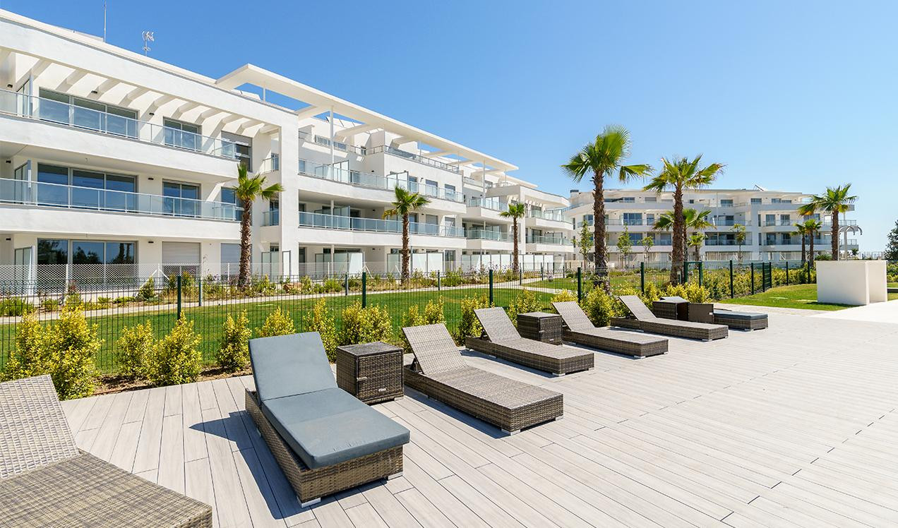 Brand new two bedroom flat with sea views in Mijas Costa. | Image 17