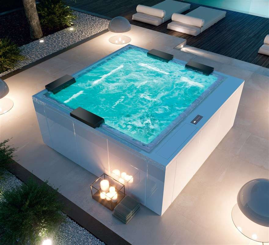 Luxury detached villa in Rio Real, Marbella | Image 9