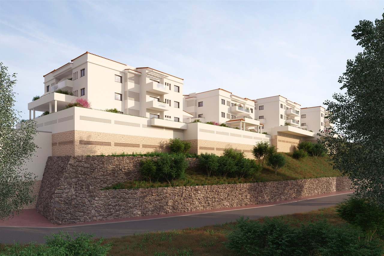 Brand new three bedroom flat in Fuengirola. | Image 0