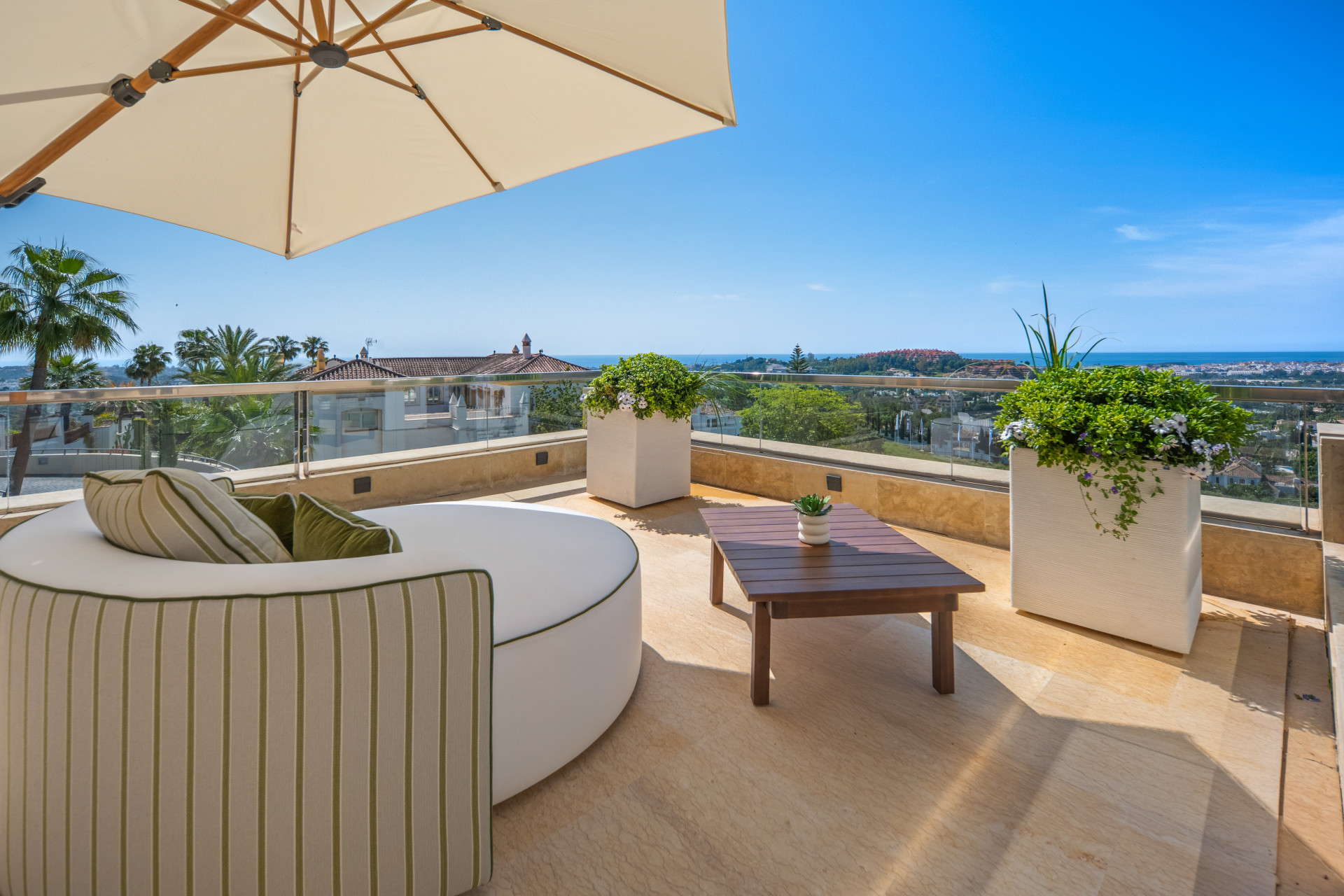 Duplex Penthouse in Nueva Andalucia-31
