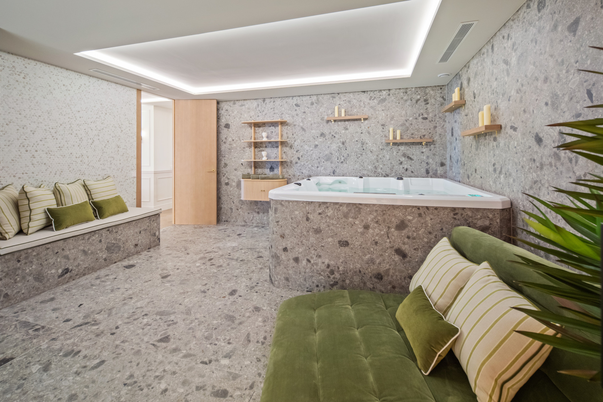 Duplex Penthouse in Nueva Andalucia-39