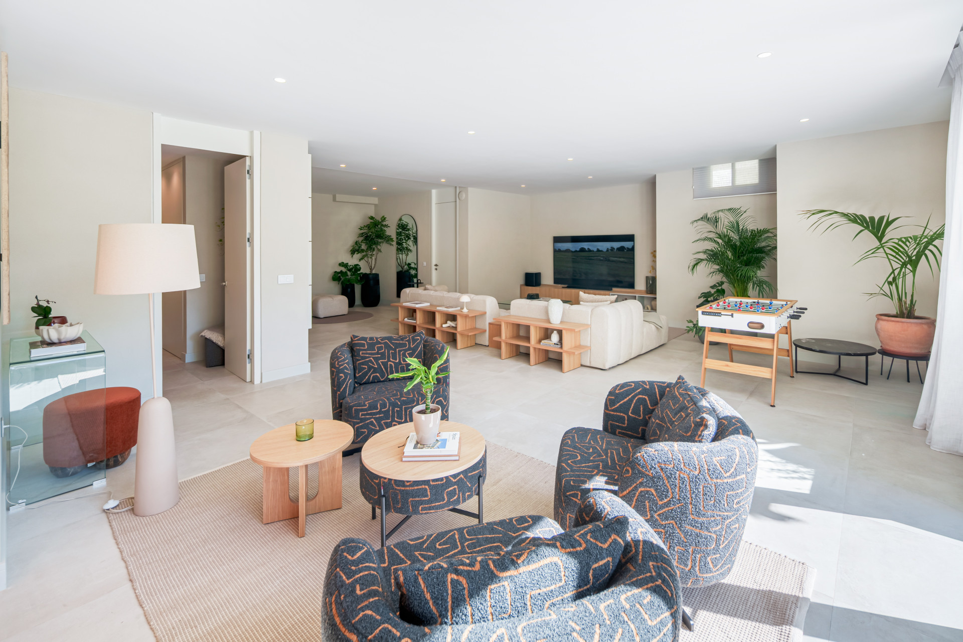 Villa in New Golden Mile-4