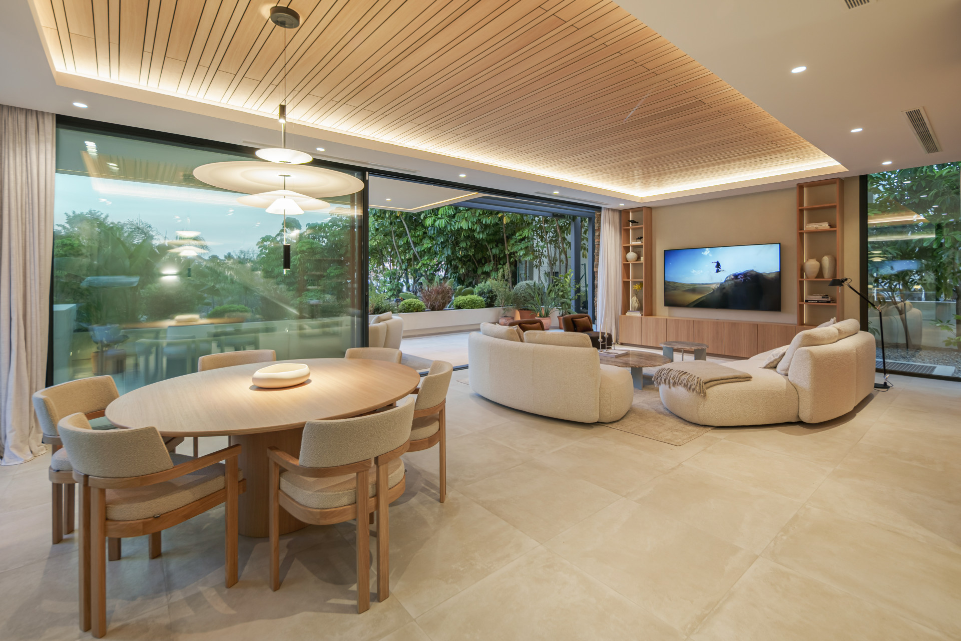 Villa in New Golden Mile-46
