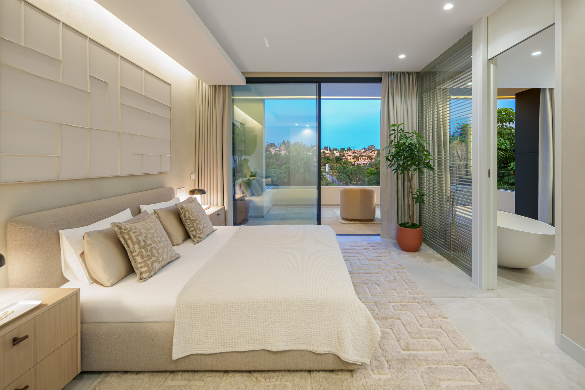 Villa in New Golden Mile-51