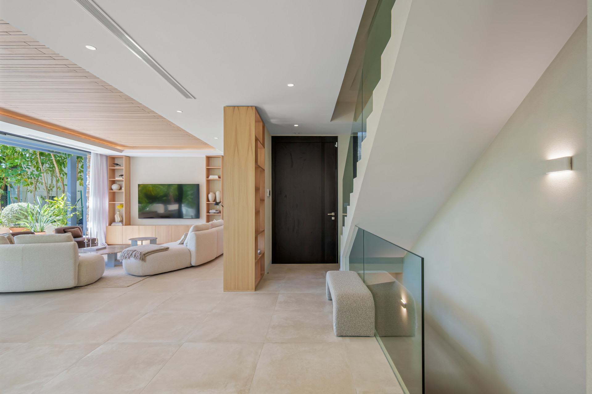 Villa in New Golden Mile-24