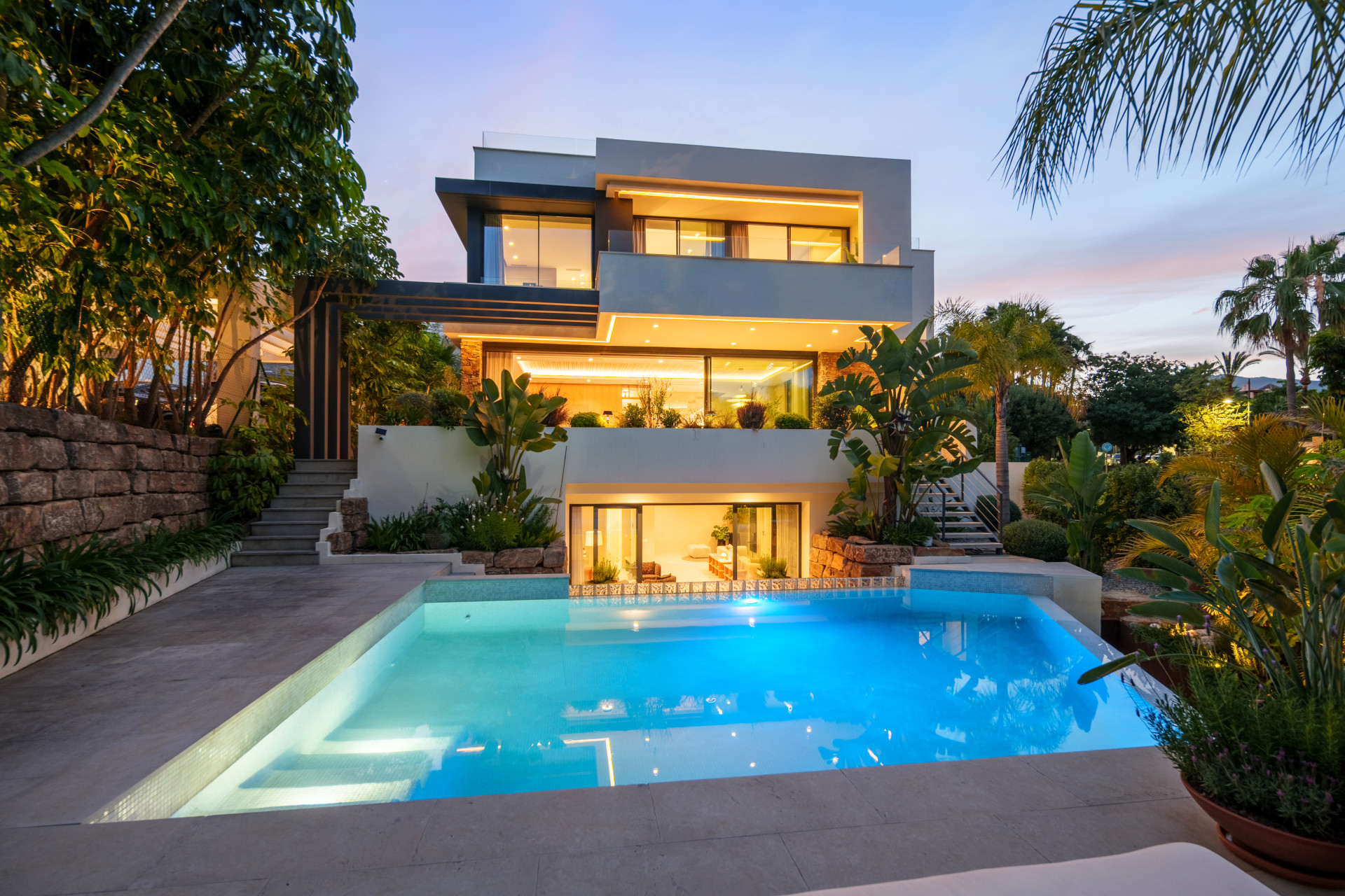 Villa in New Golden Mile