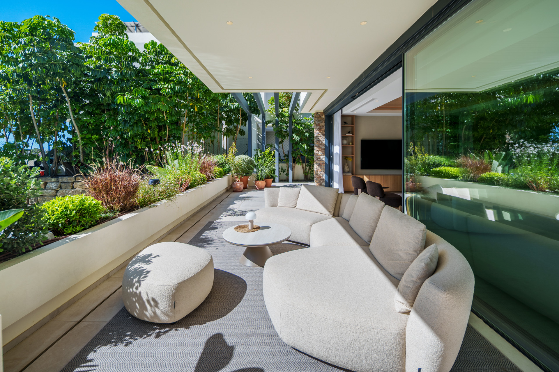 Villa in New Golden Mile-16