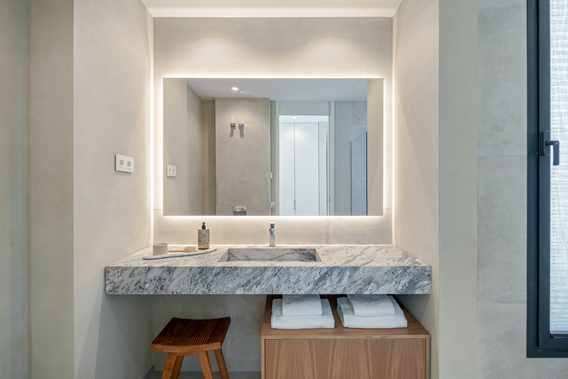 Villa in New Golden Mile-38