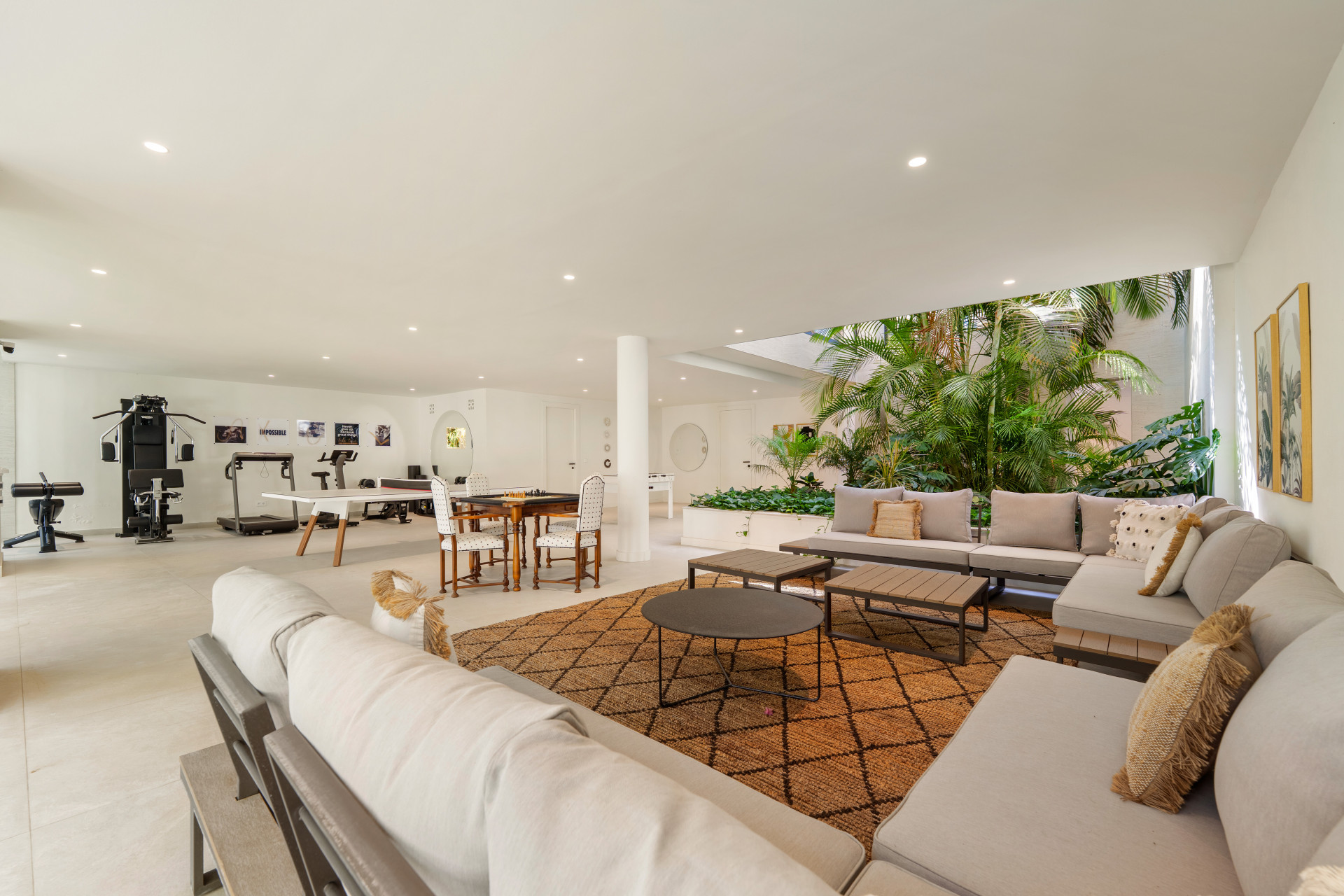 Villa in Las Chapas-25