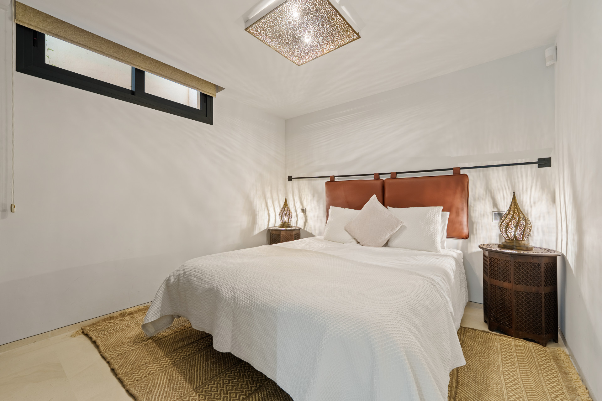 Villa in Nueva Andalucia-3