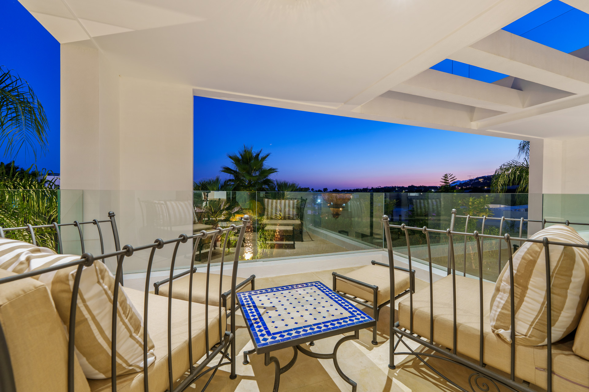 Villa in Nueva Andalucia-41