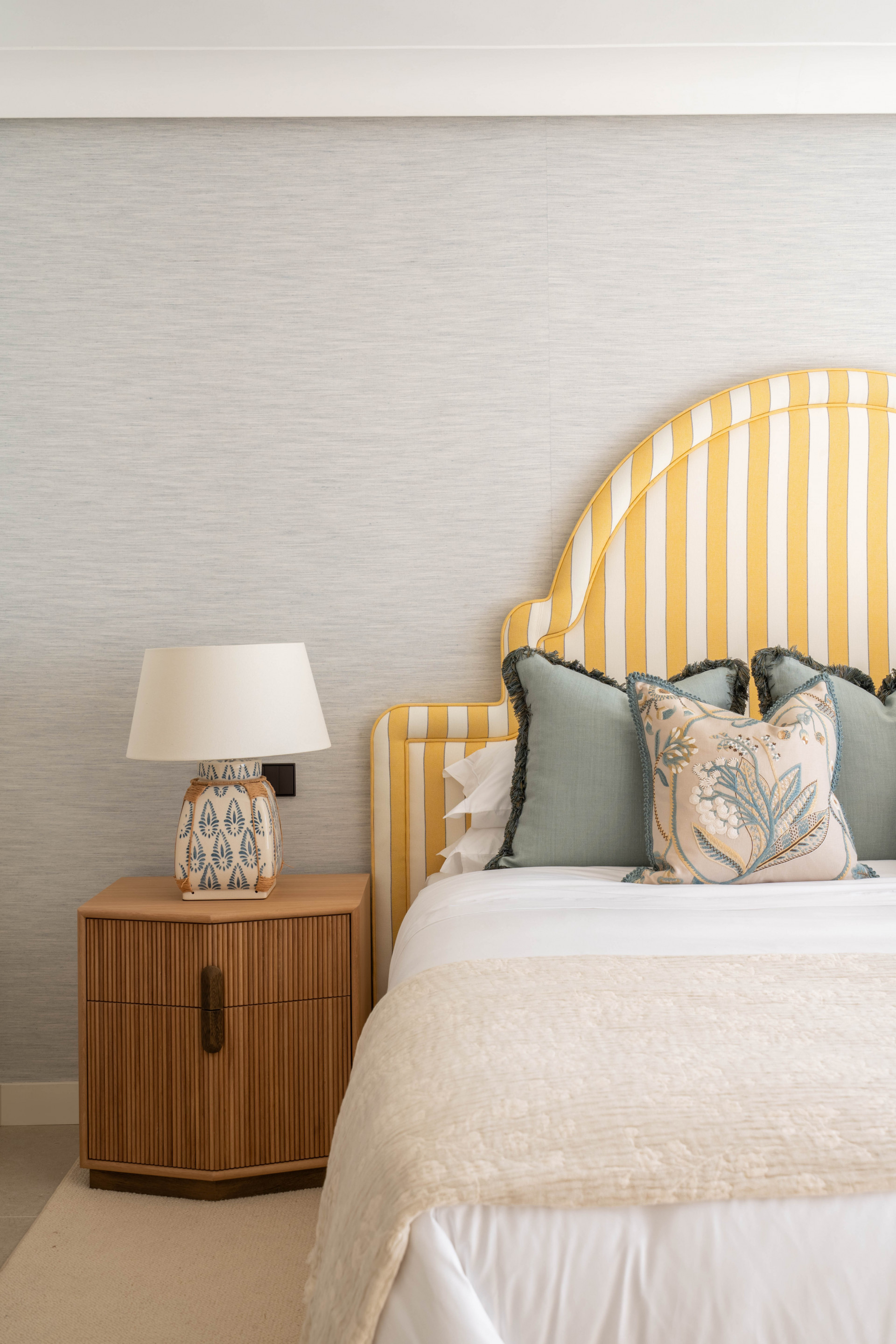 Semi Detached House in Golden Mile-9