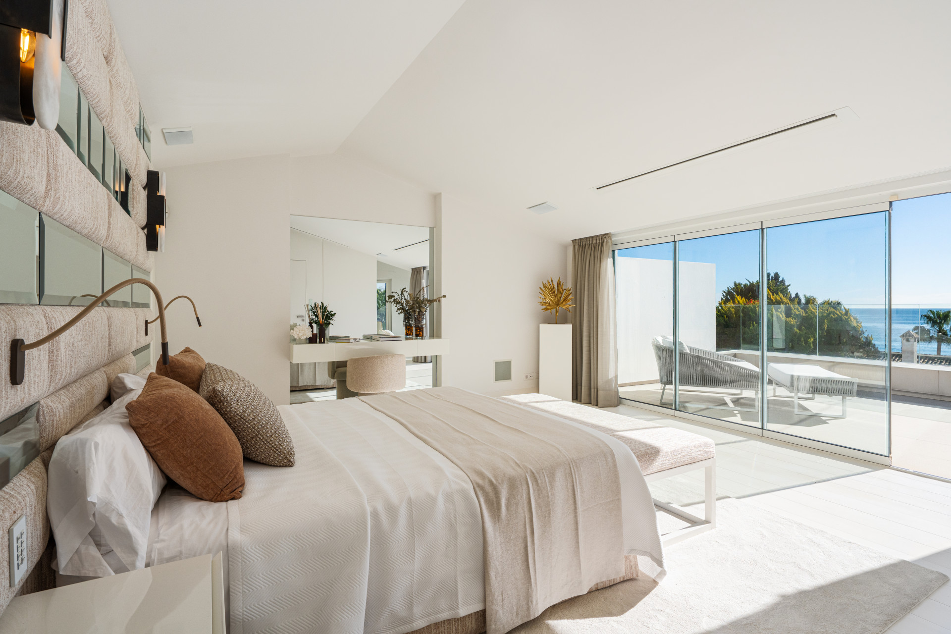 Villa in Puente Romano-7