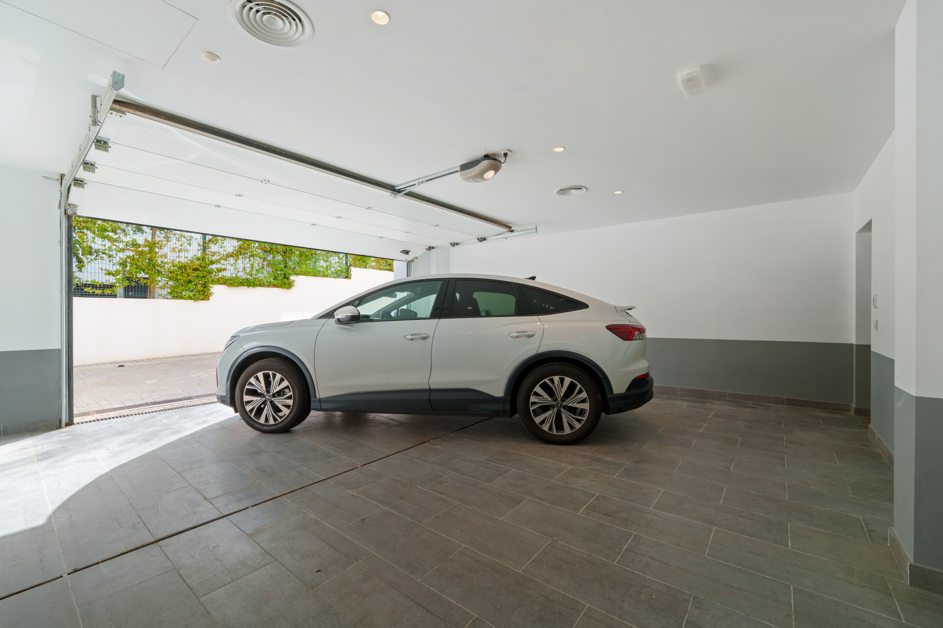 Villa in Nueva Andalucia-31