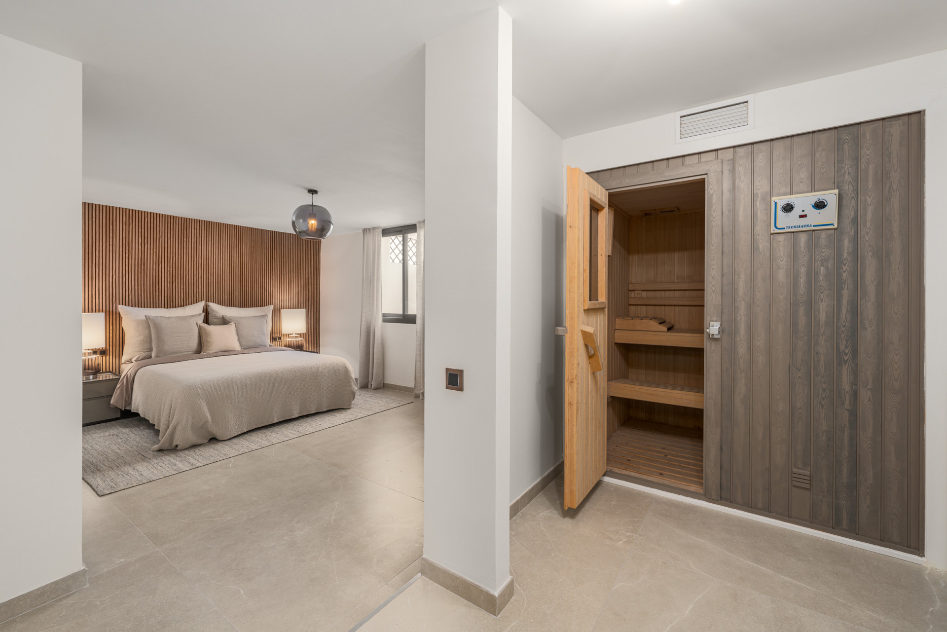 Villa in Nueva Andalucia-16