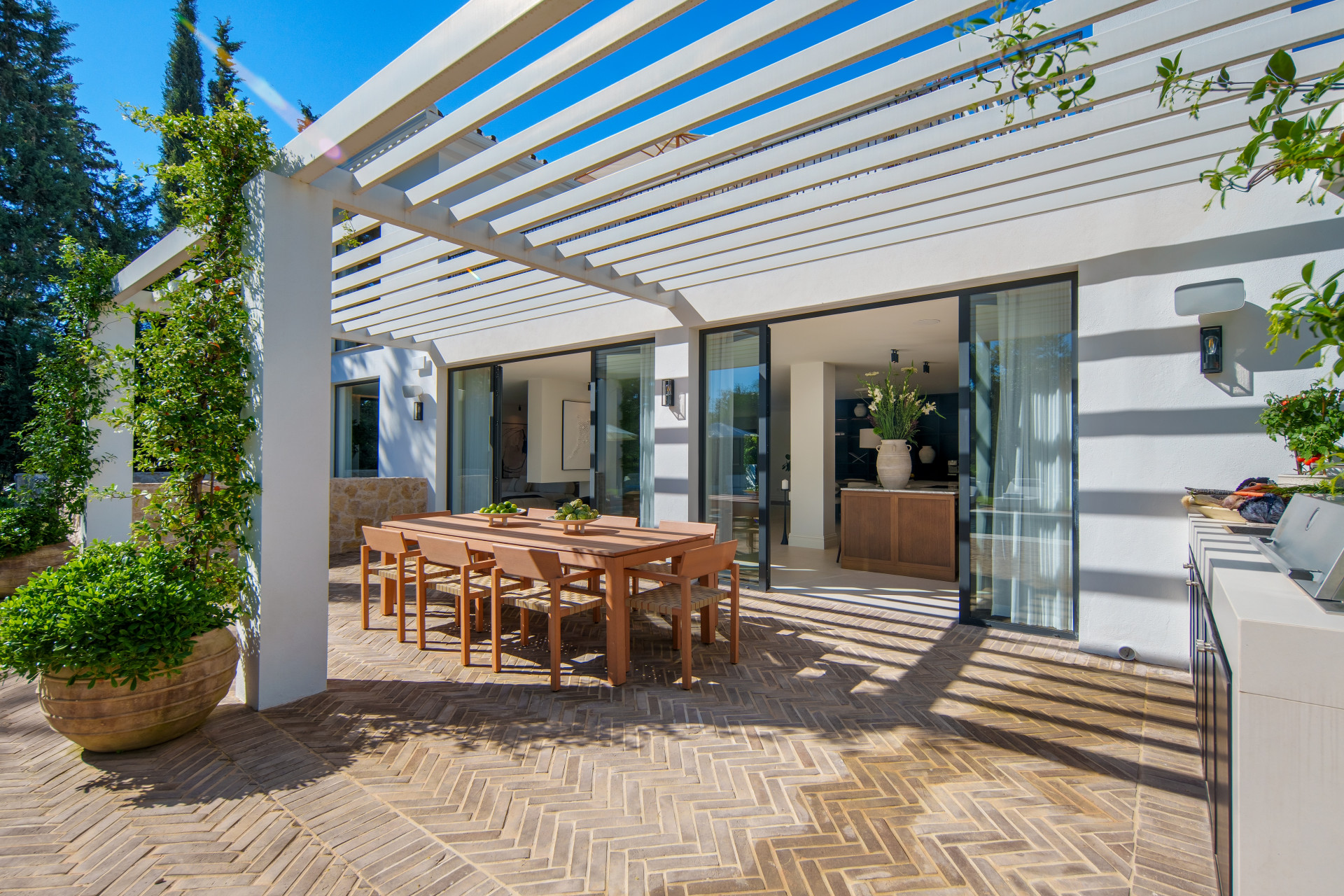 Villa in Nueva Andalucia-7
