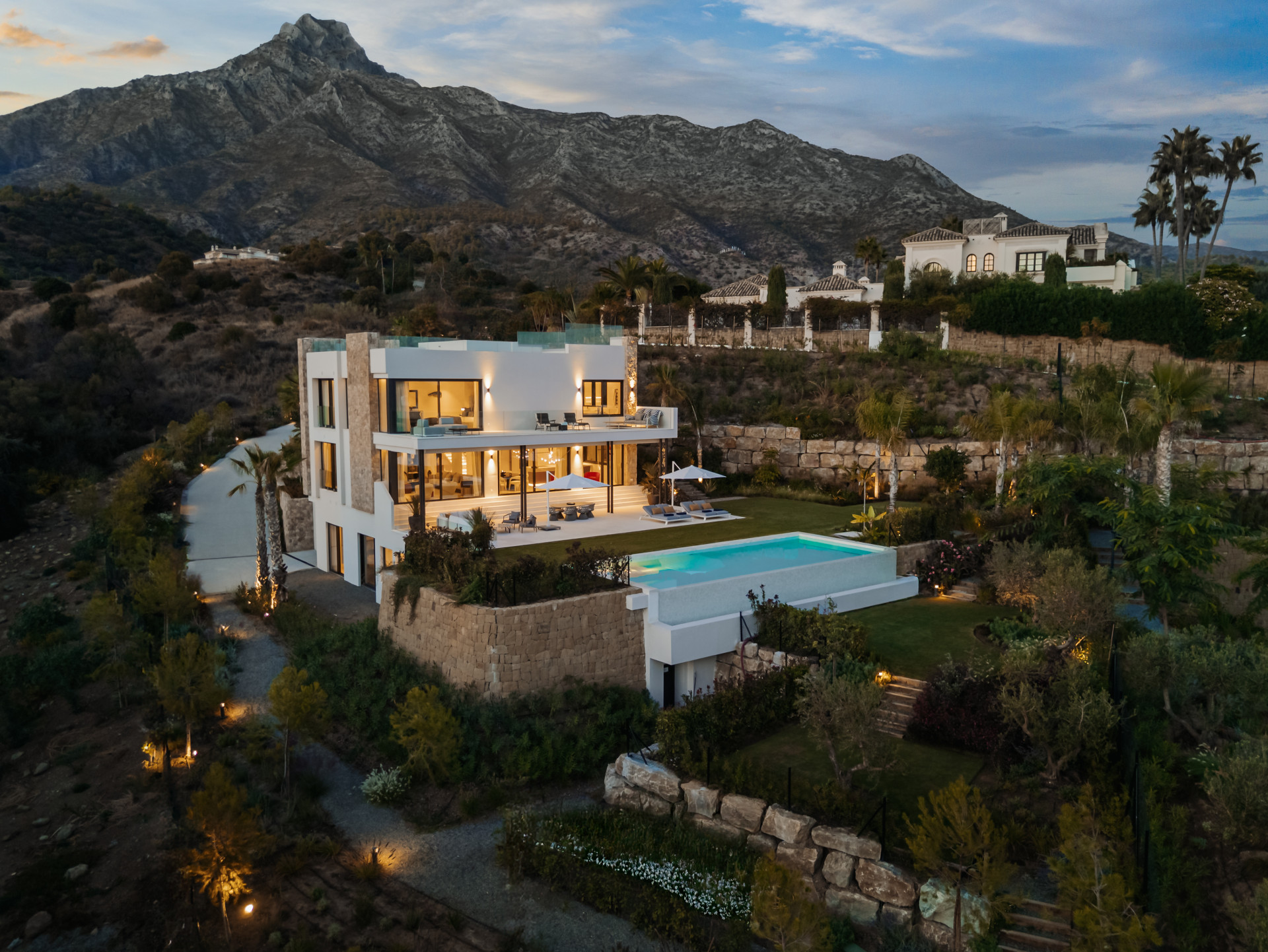 Villa in Marbella Hill Club