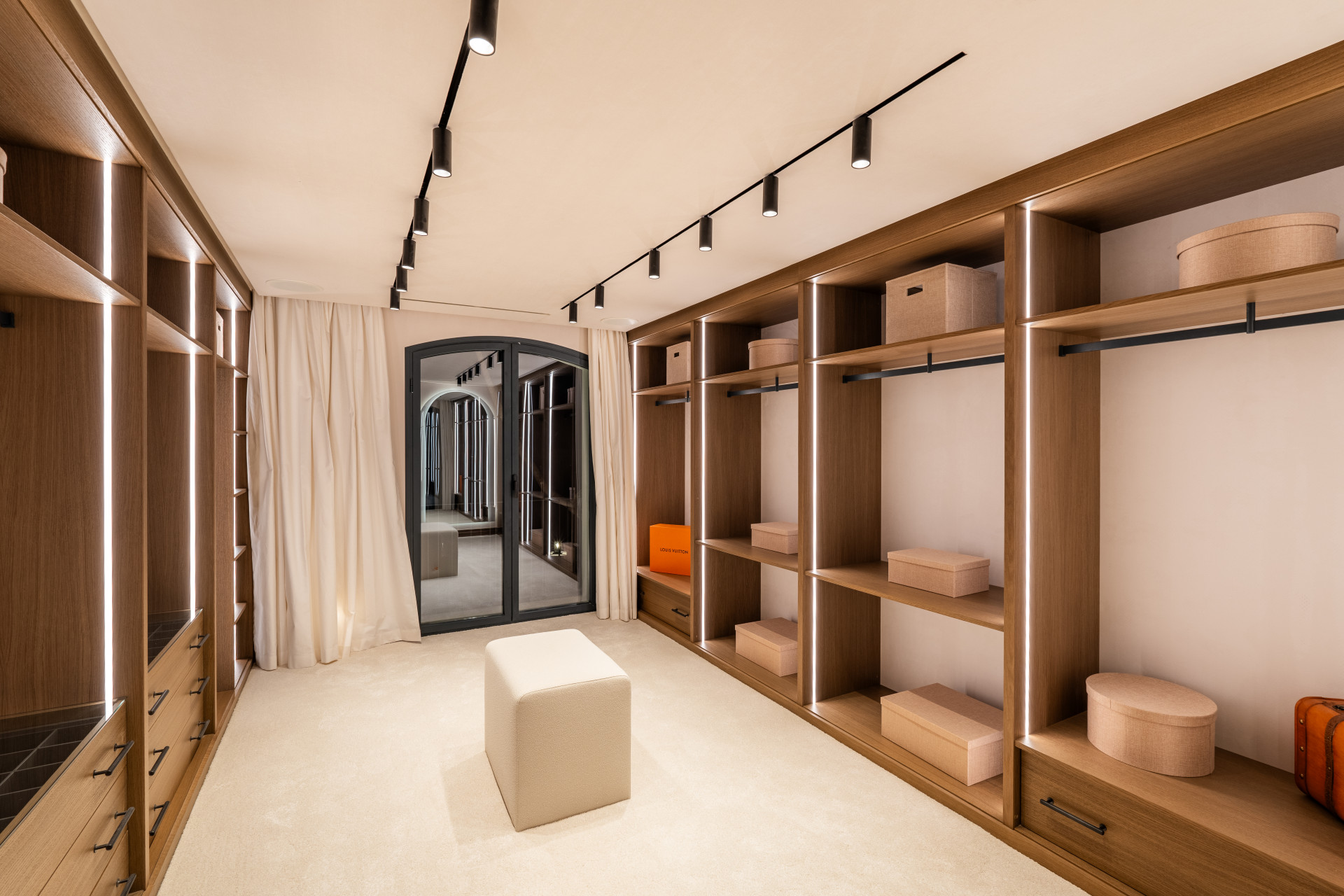 Villa in Nueva Andalucia-30