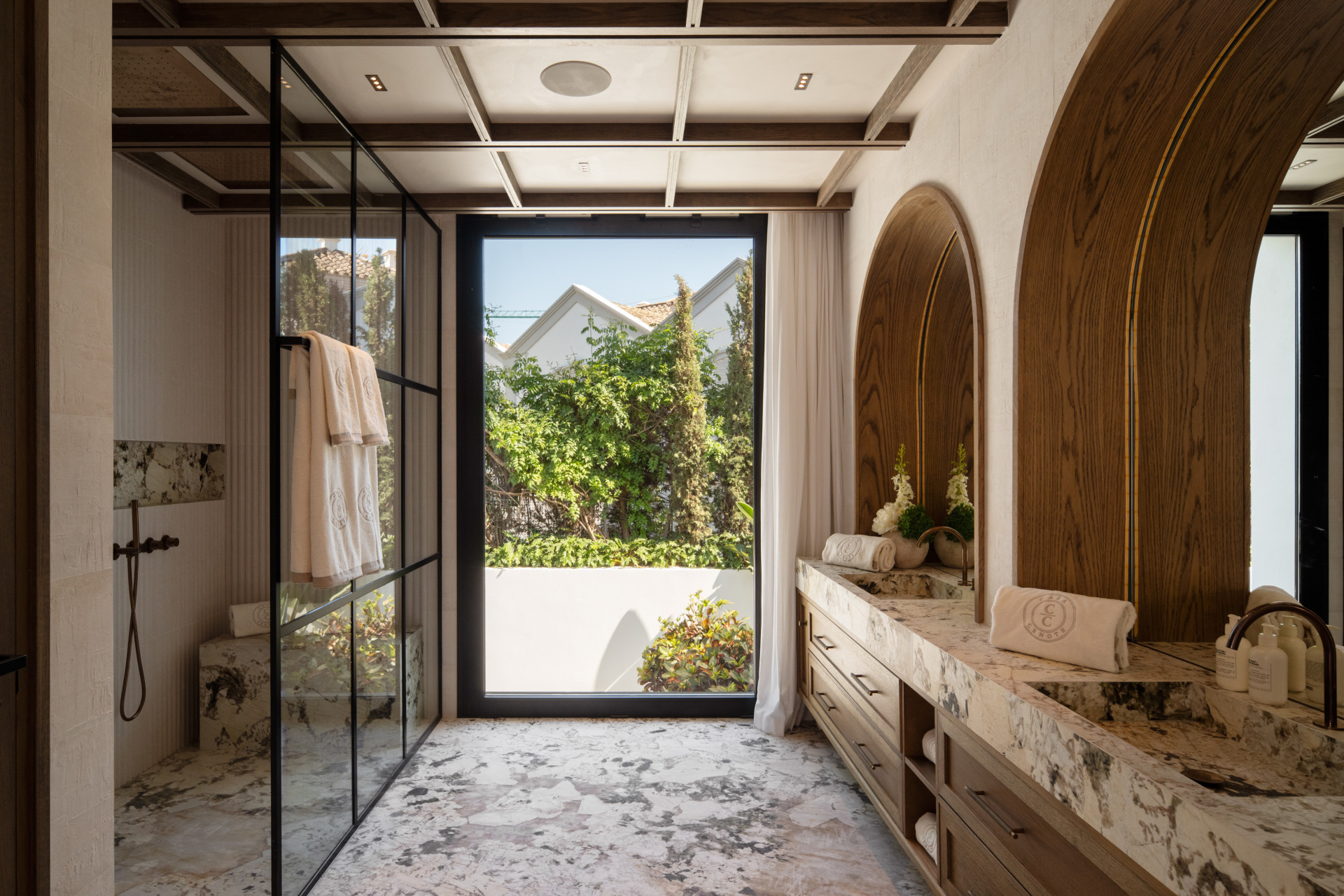 Villa in Nueva Andalucia-6