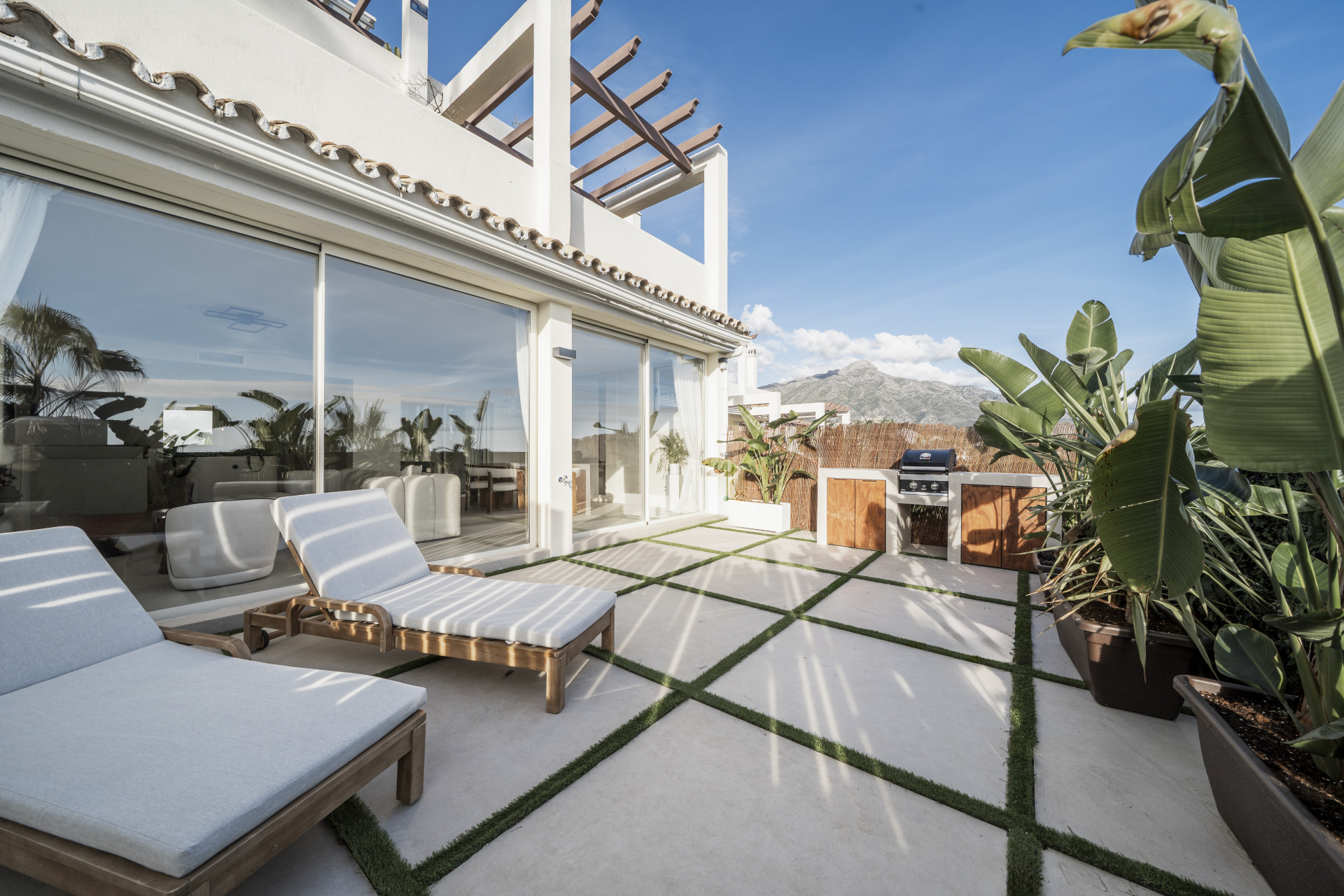 Ground Floor Apartment in Palacetes Los Belvederes