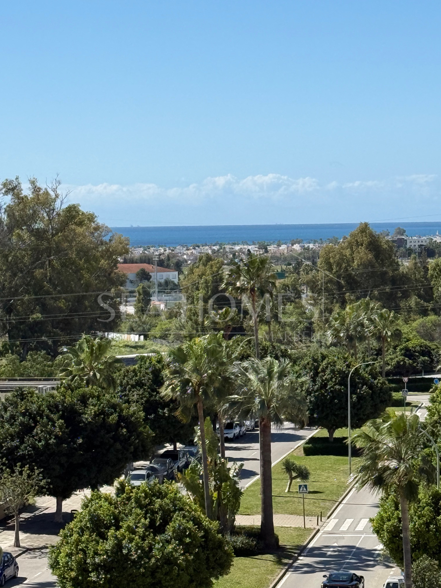 Brand new 4 bedroom Apartment in Nueva Andalucia - La Concha views and Sea Views - Keys ready!