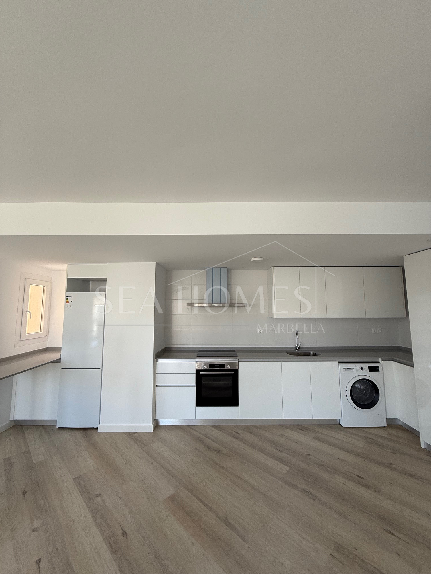 Brand new 4 bedroom Apartment in Nueva Andalucia - La Concha views and Sea Views - Keys ready!
