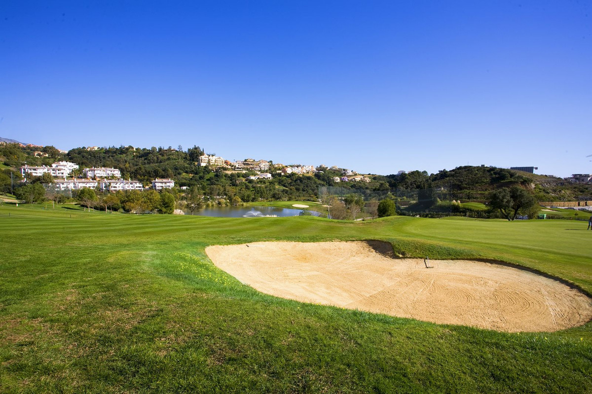 Ground Floor Apartment Benahavis R4184677