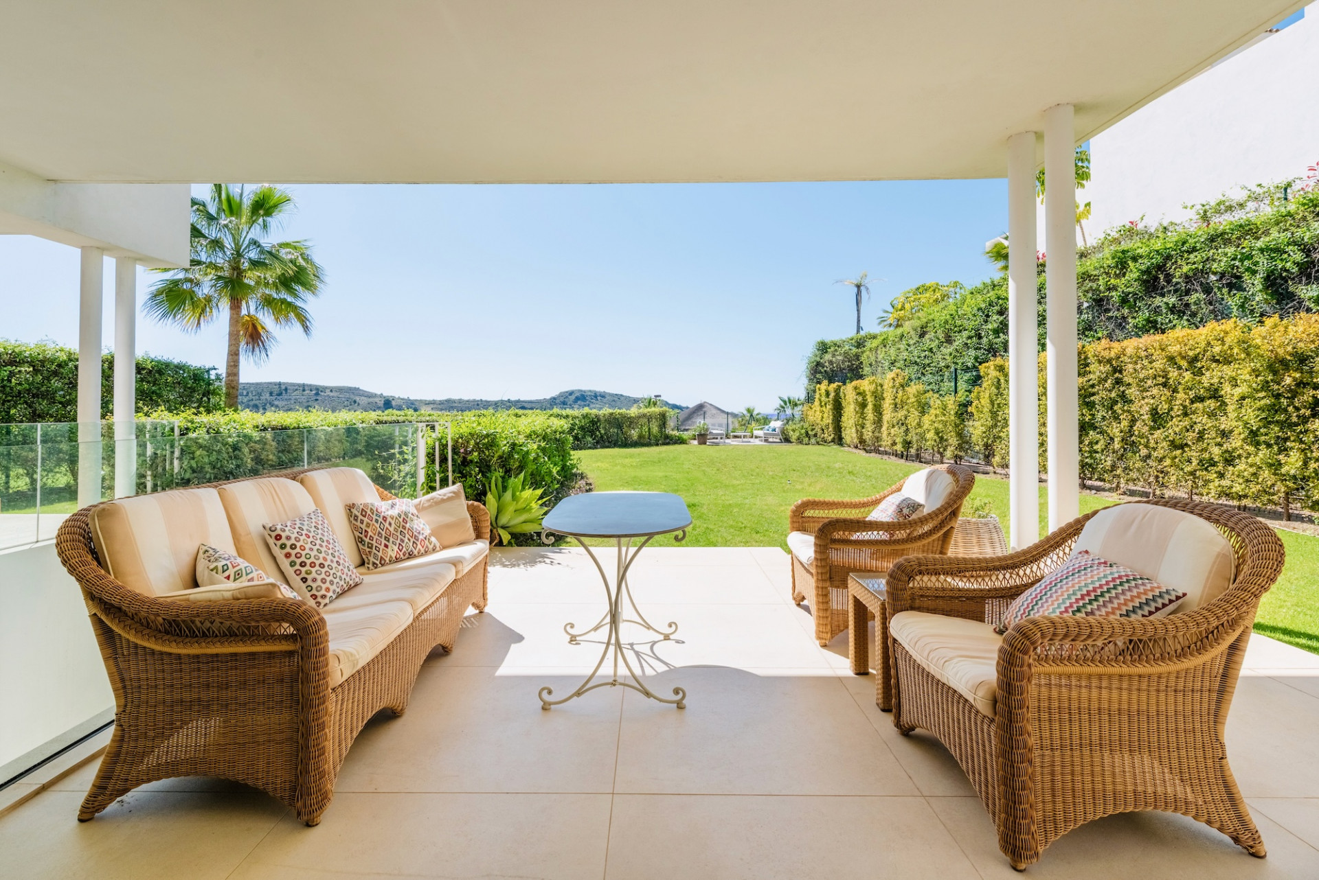 Exceptional 3-Bed Duplex with Private Garden and Panoramic Views