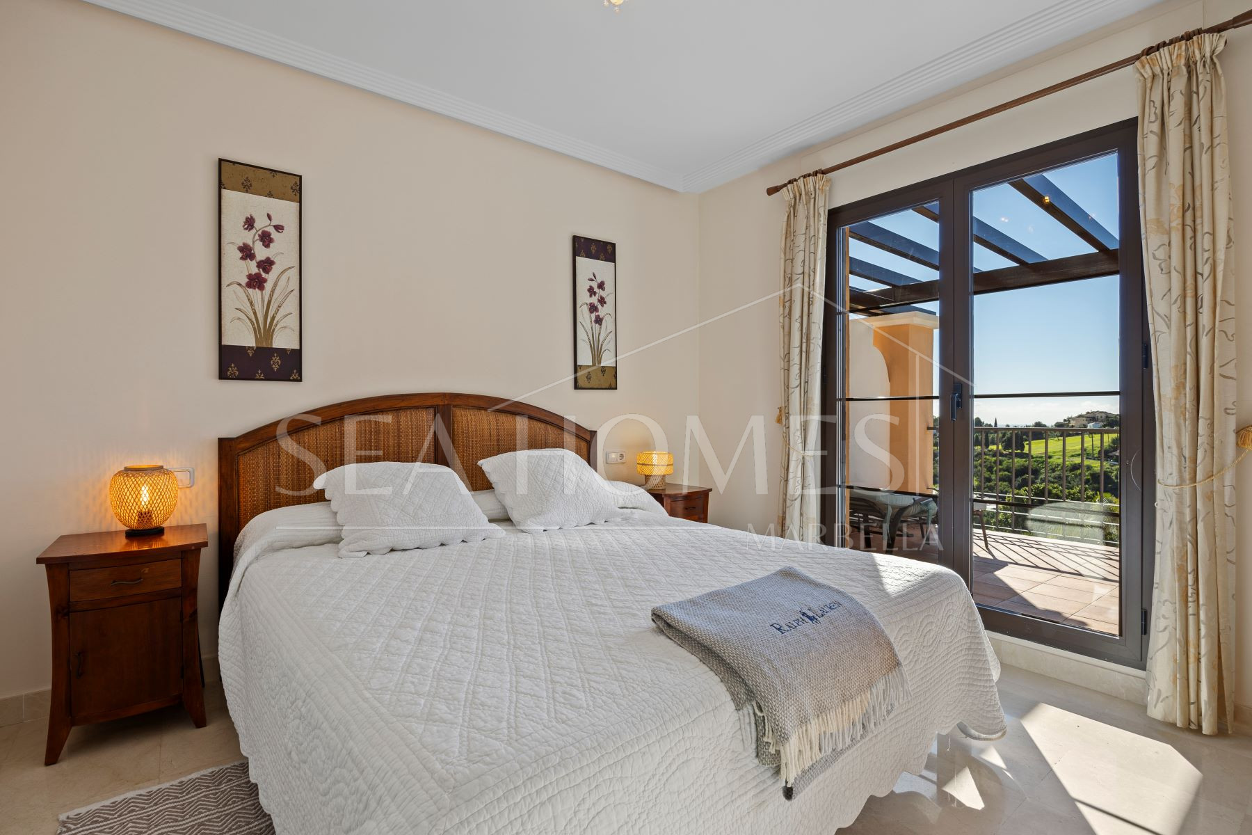 Spacious Townhouse in Los Almendros, Los Arqueros Golf