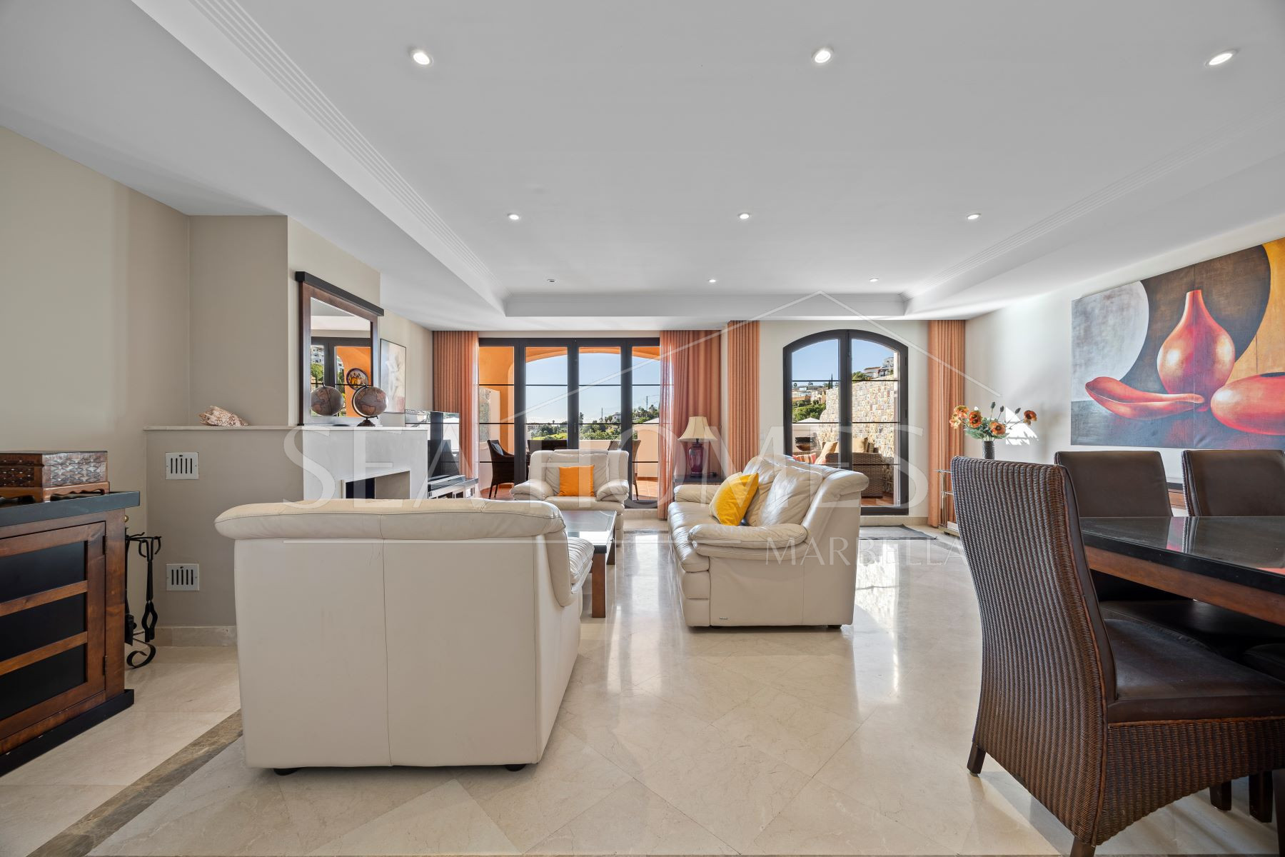 Spacious Townhouse in Los Almendros, Los Arqueros Golf