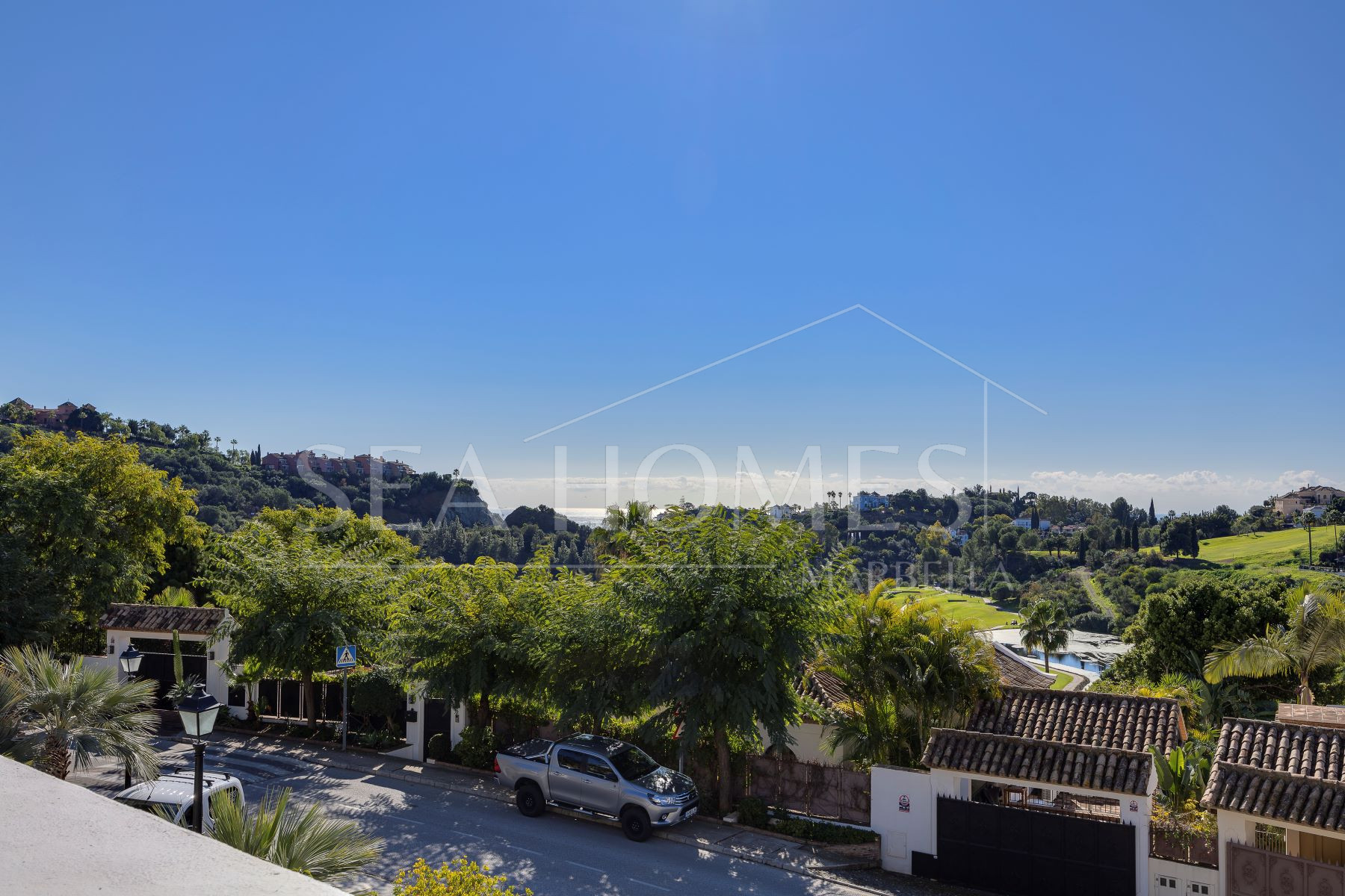 Spacious Townhouse in Los Almendros, Los Arqueros Golf