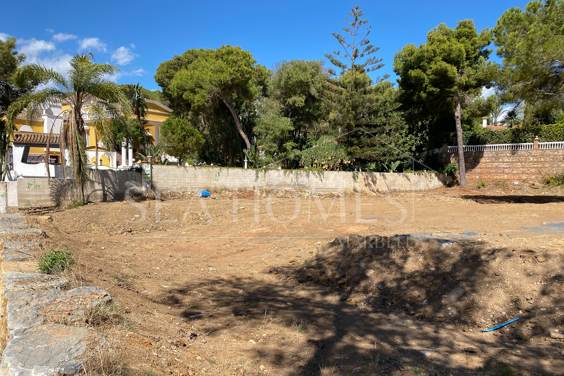 Hacienda Las Chapas: 1.700 m2 plot with sea views