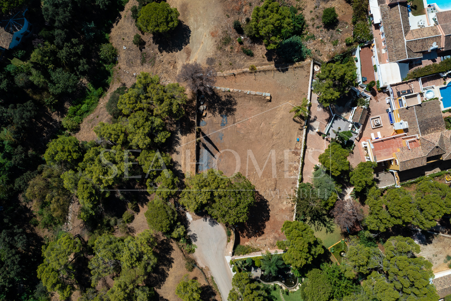 Hacienda Las Chapas: 1.700 m2 plot with sea views