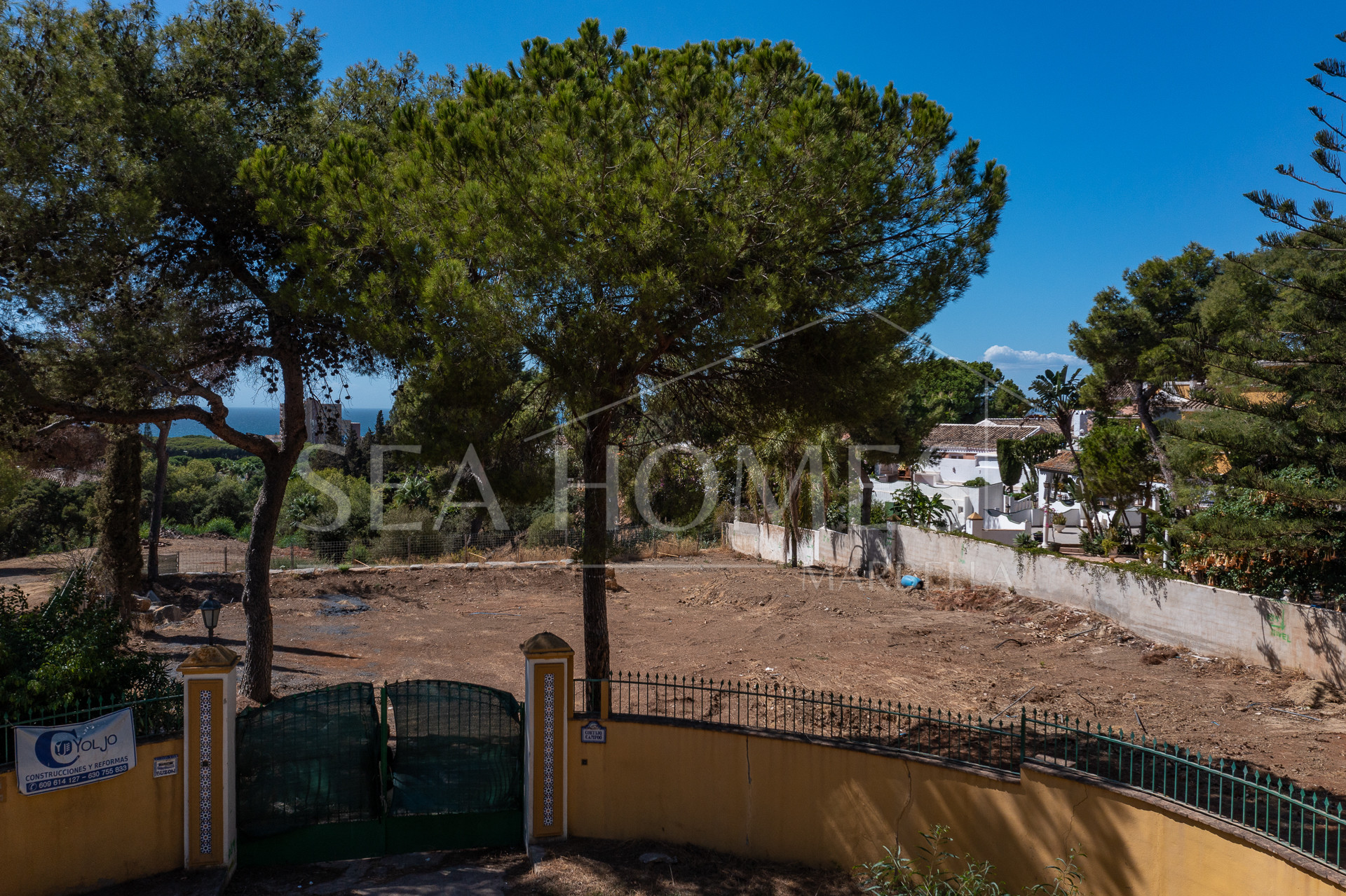 Hacienda Las Chapas: 1.700 m2 plot with sea views