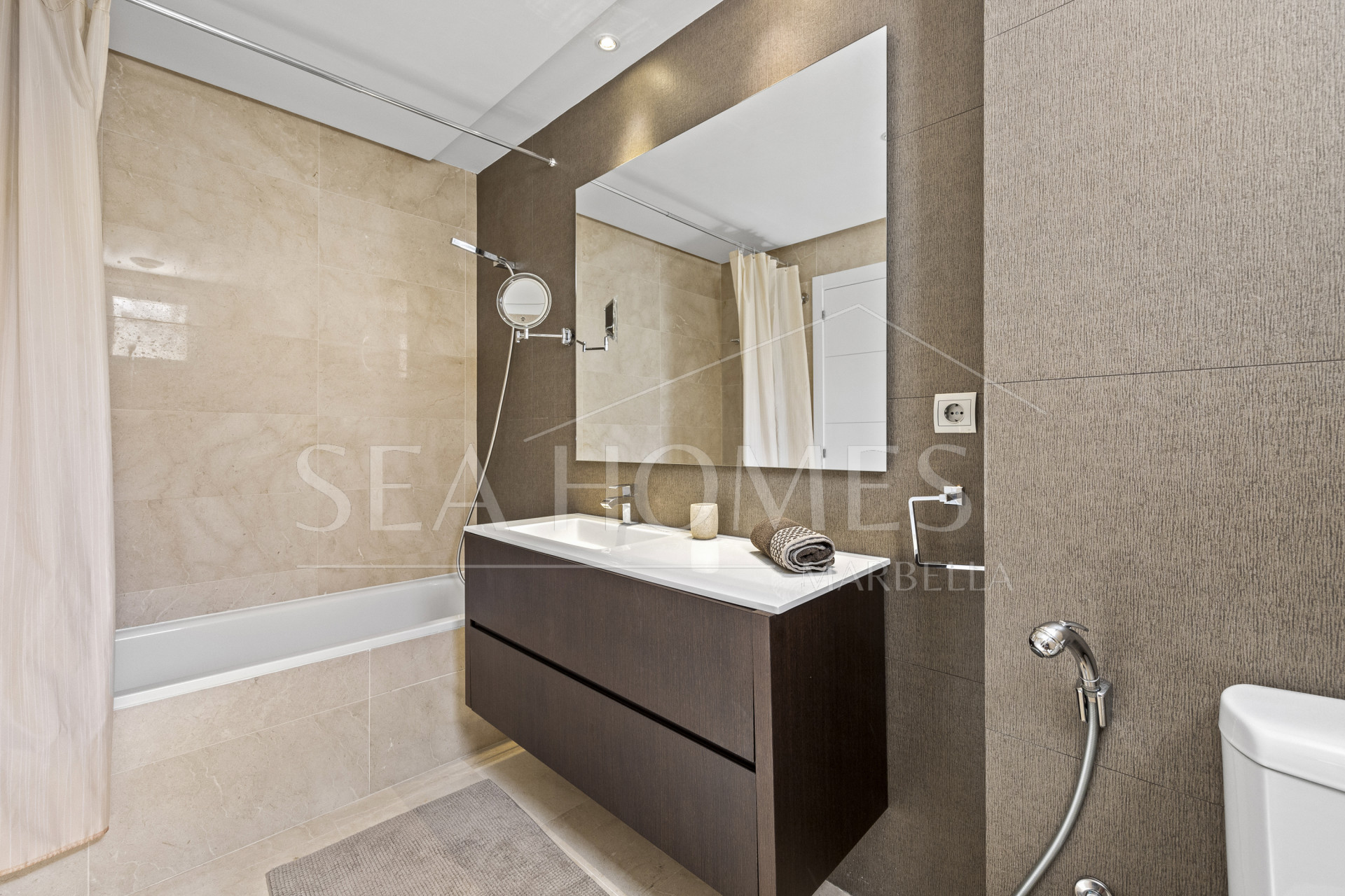 Ground Floor Apartment in Los Arqueros, Benahavís