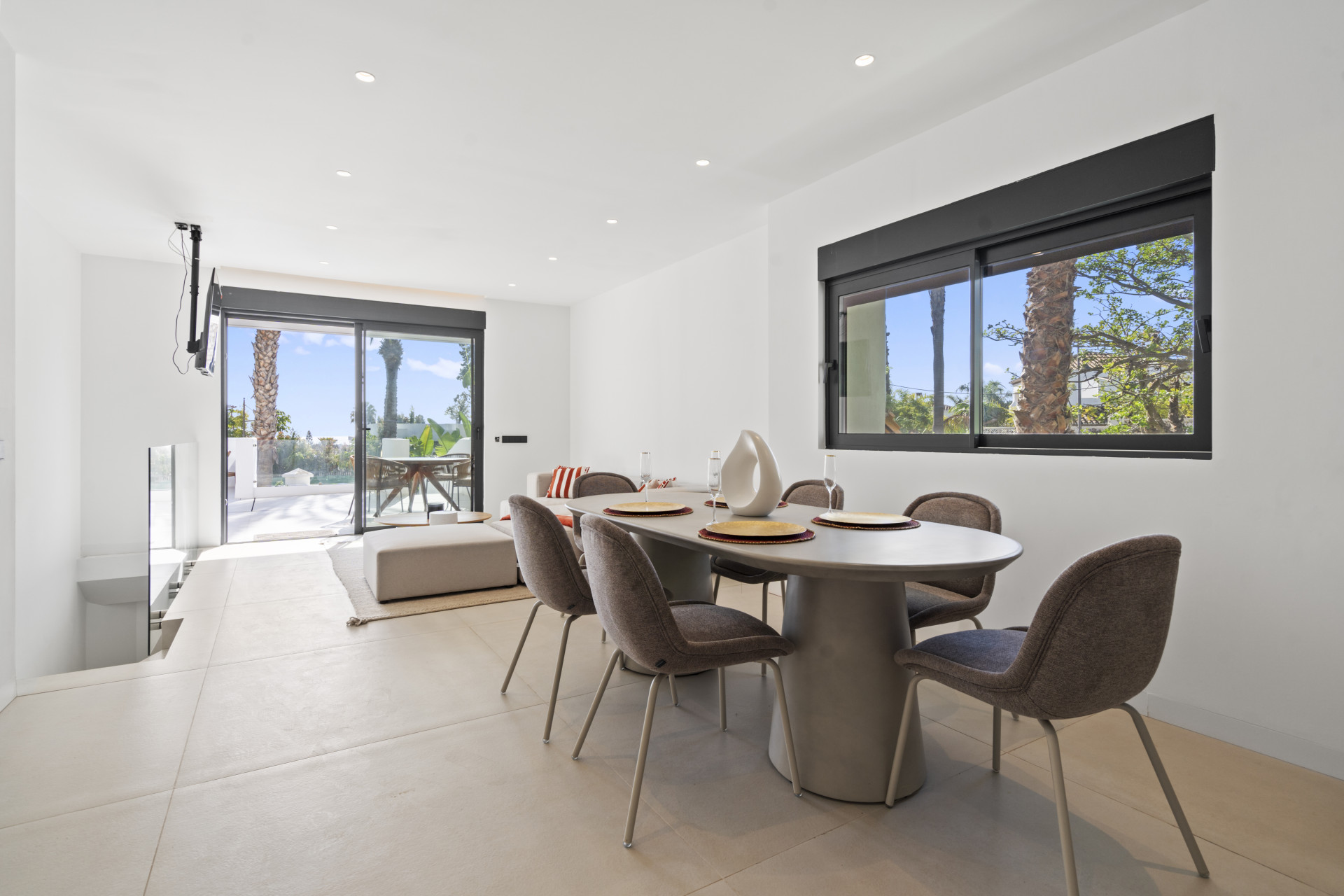 Exlcusive groundfloor in El Paraiso, Estepona.