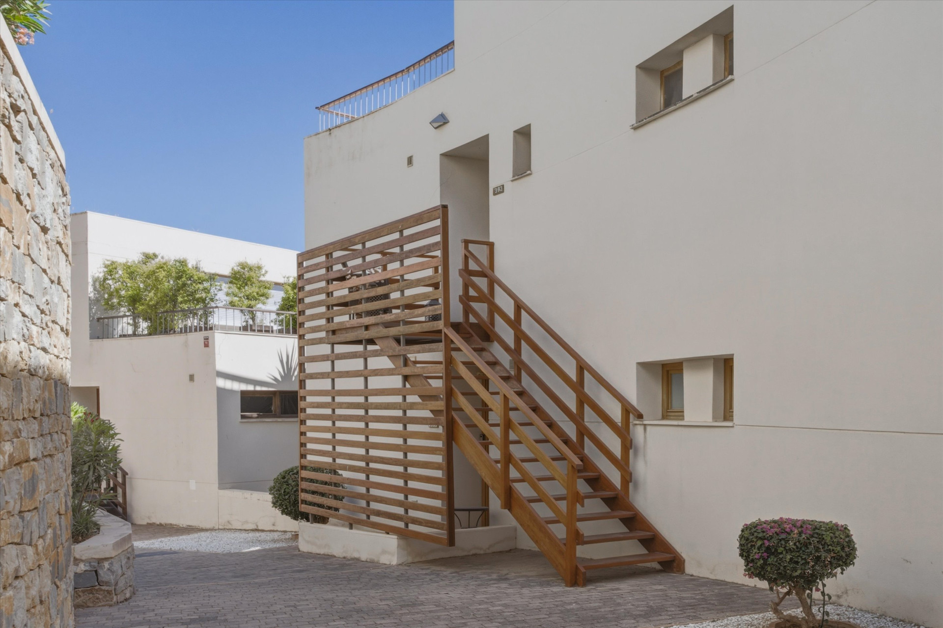 Panoramic Sea Views, Privacy and a Prime Elevated Position in Las Lomas de Los Monteros