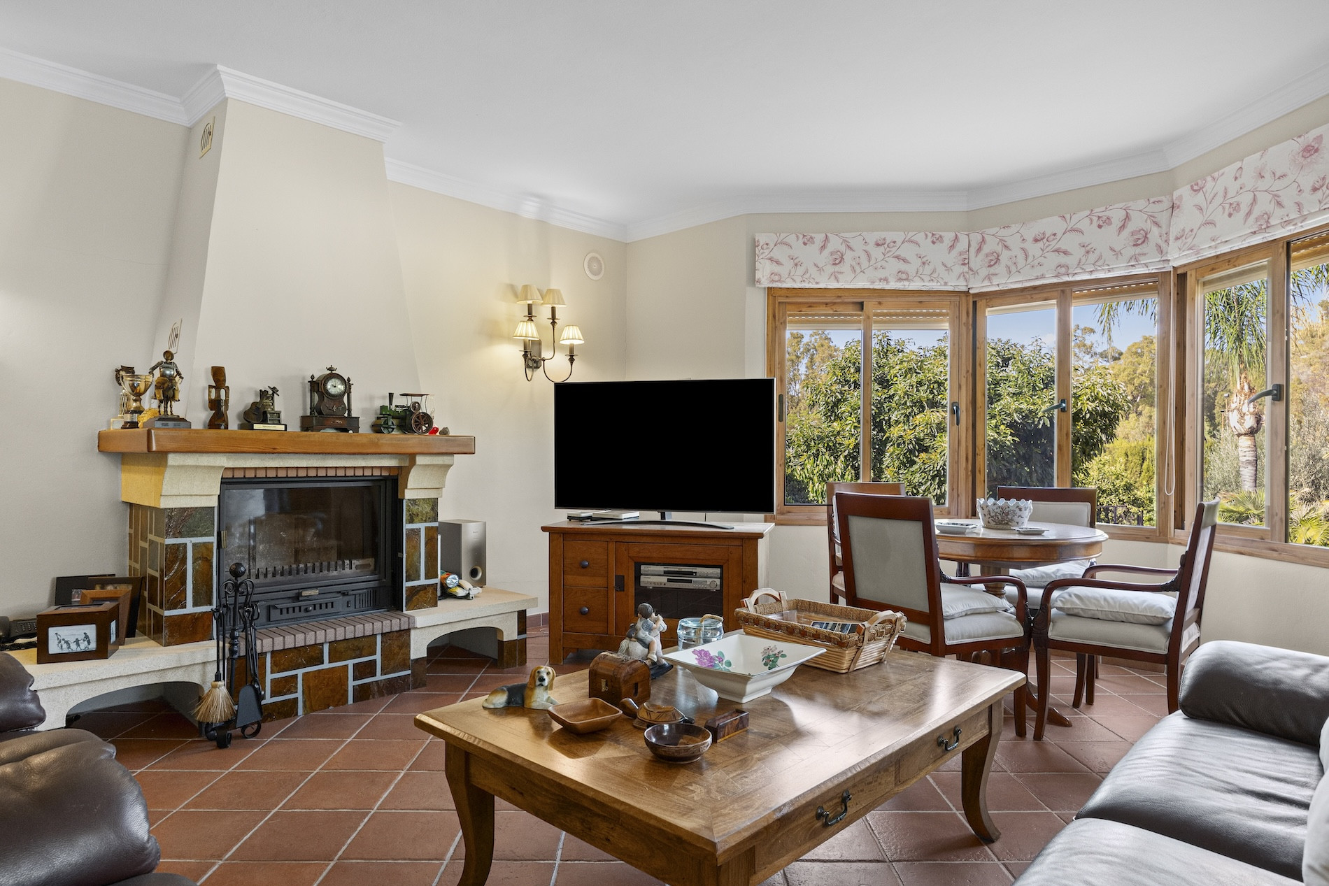 Semi-detached house in Vega del Colorado, next to La Quinta Golf.